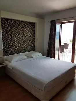 Synosse Hotel 4*